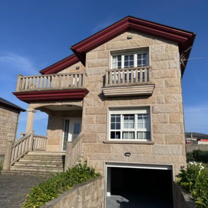 Chalet de piedra en Barreiros